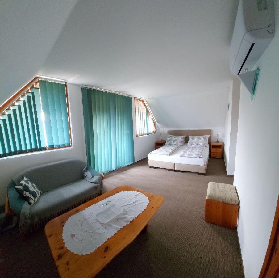 Emil Porta Hotel บาลาตองโยรอค ภายนอก รูปภาพ